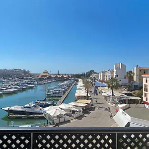 beautiful-one-bedroom-marina-plaza-apartment-by.hotelaalgarve.com/